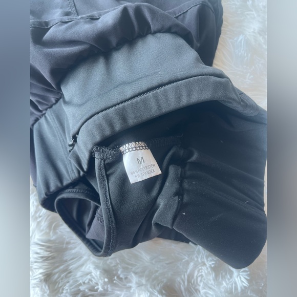 flowy black lulu-lemon shorts - Picture 6 of 6